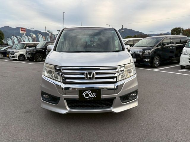 HONDA STEPWAGON SPADA 2013