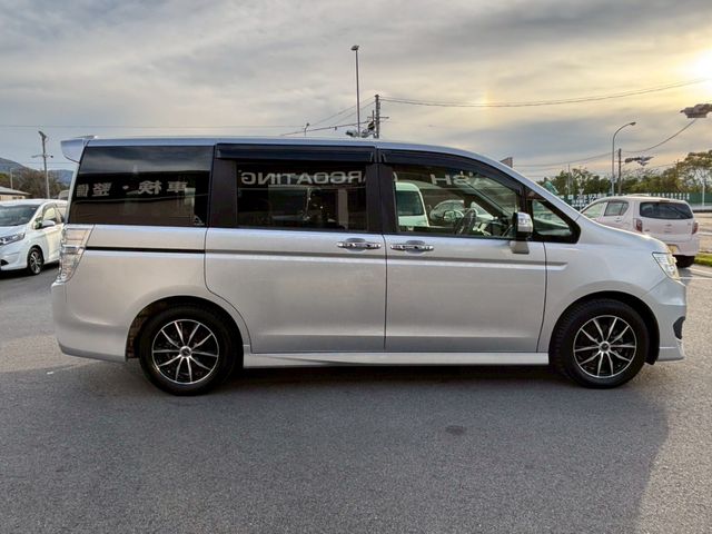 HONDA STEPWAGON SPADA 2013