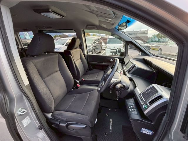 HONDA STEPWAGON SPADA 2013