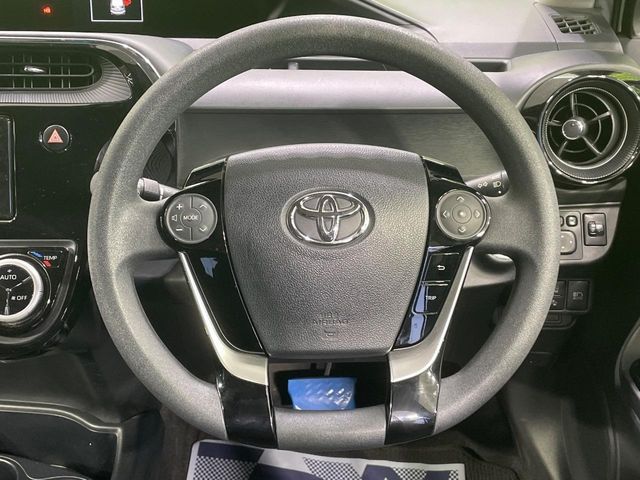 TOYOTA AQUA 2018