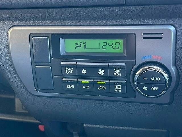 TOYOTA HIACE van 2WD 2022