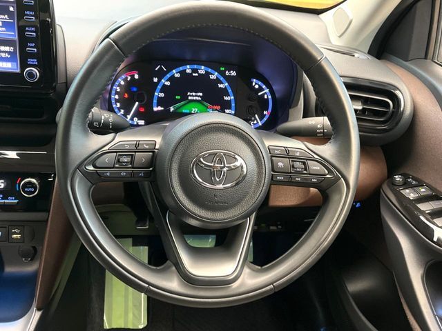 TOYOTA YARIS CROSS 2020