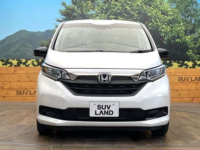 HONDA FREED HYBRID 2024