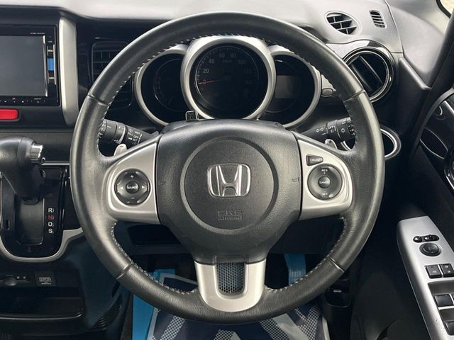 HONDA N BOX CUSTOM 2016