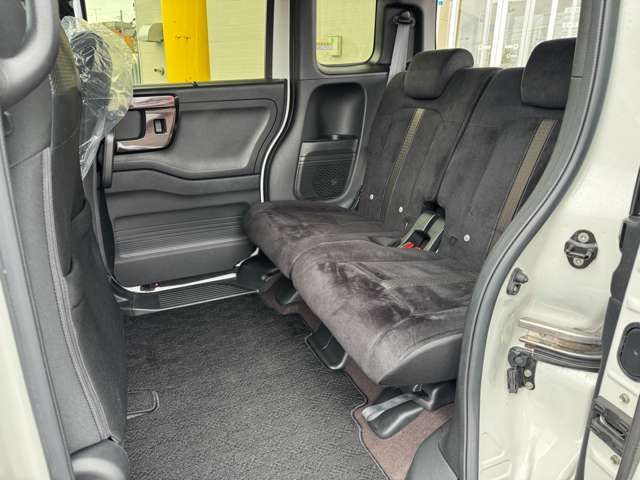 HONDA N BOX CUSTOM 4WD 2019