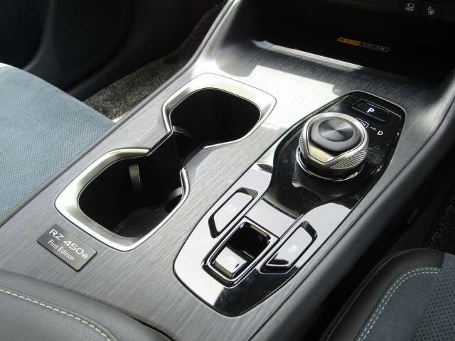 TOYOTA LEXUS RZ450e 2023