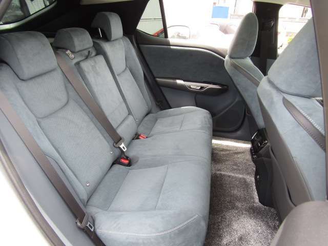 TOYOTA LEXUS RZ450e 2023