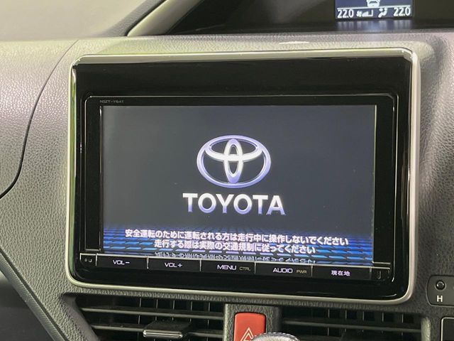 TOYOTA VOXY 2015