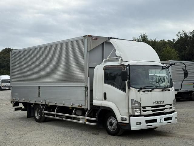 ISUZU FORWARD 2016