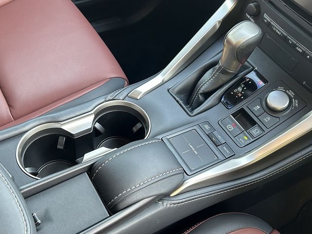 TOYOTA LEXUS NX200t 2015