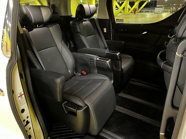 TOYOTA VELLFIRE 4WD 2018