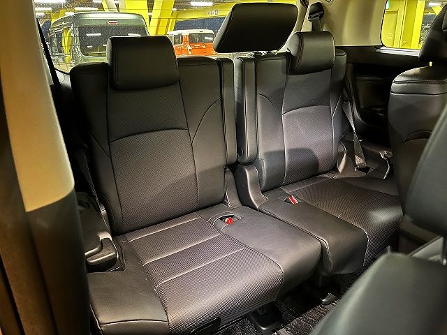 TOYOTA VELLFIRE 4WD 2018