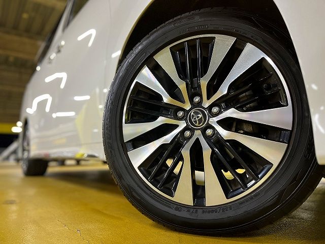 TOYOTA VELLFIRE 4WD 2018