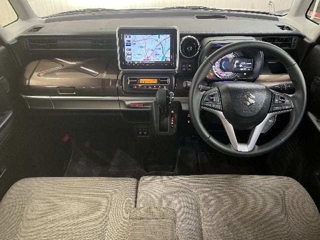 SUZUKI Spacia GEAR 2022