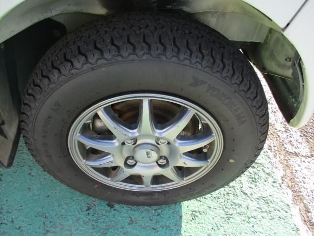 SUZUKI CARRY truck 4WD 2000