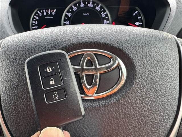 TOYOTA VOXY 2014