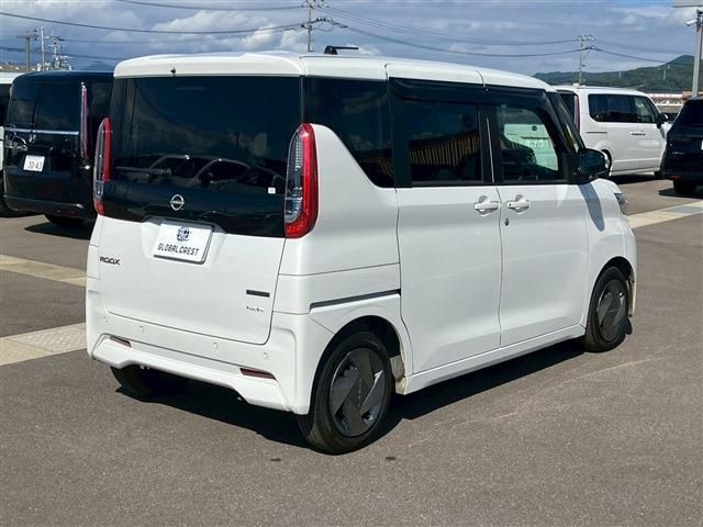 NISSAN ROOX 2024