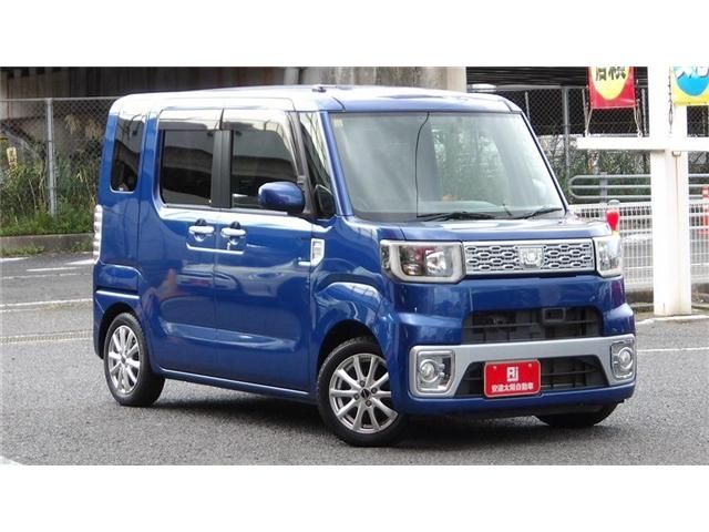 DAIHATSU WAKE 2014