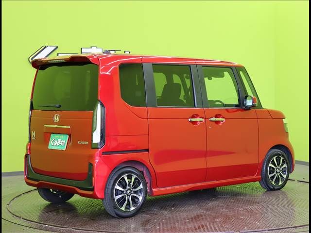 HONDA N BOX CUSTOM 2024