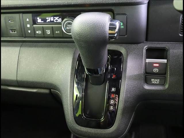 HONDA N BOX CUSTOM 2024