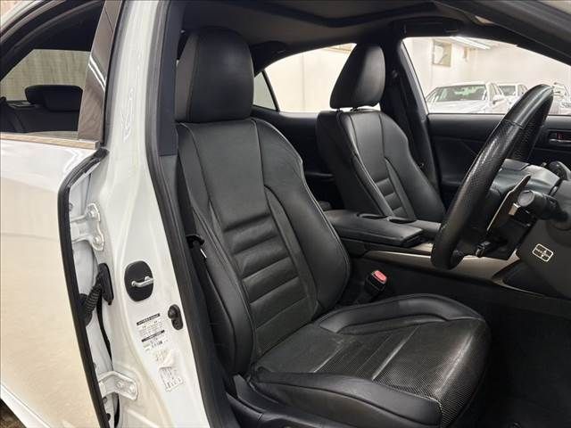 TOYOTA LEXUS IS300h 2013