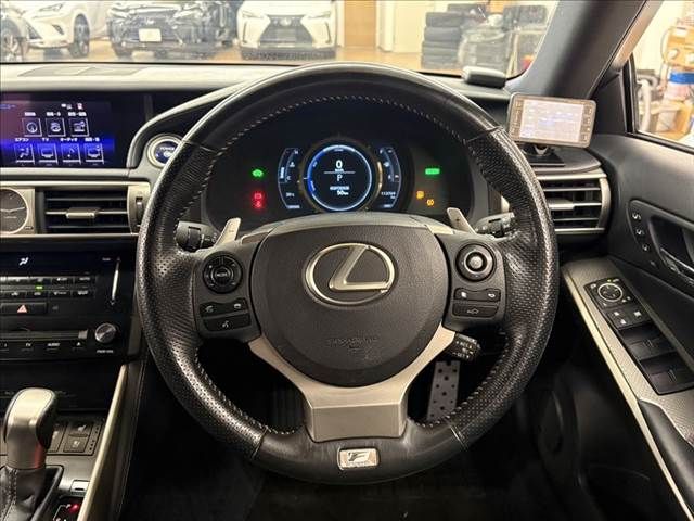 TOYOTA LEXUS IS300h 2013