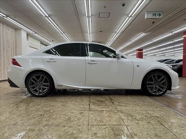 TOYOTA LEXUS IS300h 2013