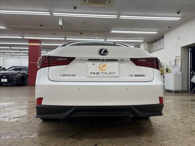 TOYOTA LEXUS IS300h 2013