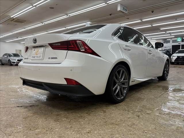TOYOTA LEXUS IS300h 2013