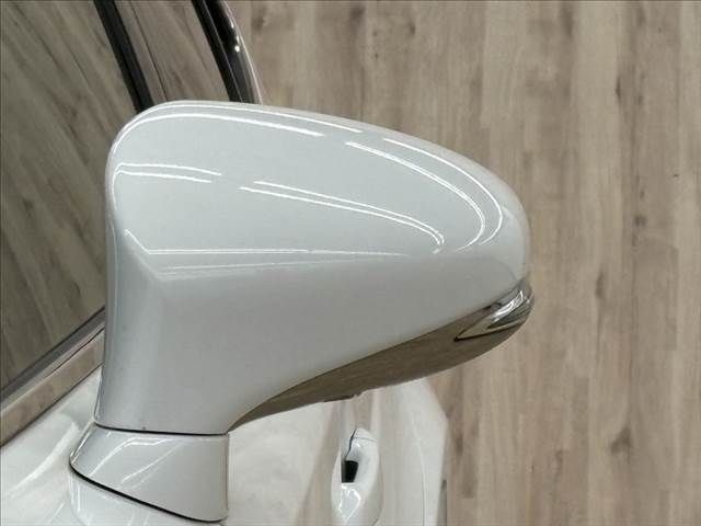 TOYOTA LEXUS IS300h 2013