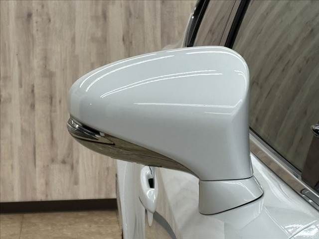 TOYOTA LEXUS IS300h 2013