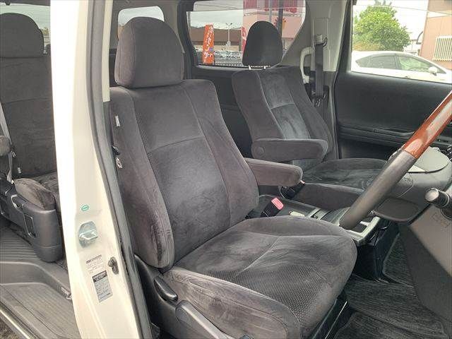 TOYOTA VELLFIRE 2009