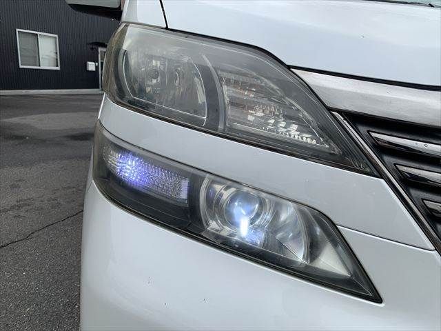 TOYOTA VELLFIRE 2009