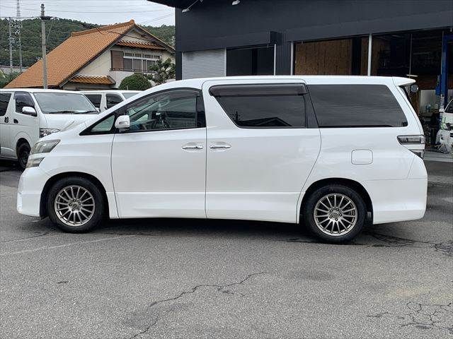 TOYOTA VELLFIRE 2009