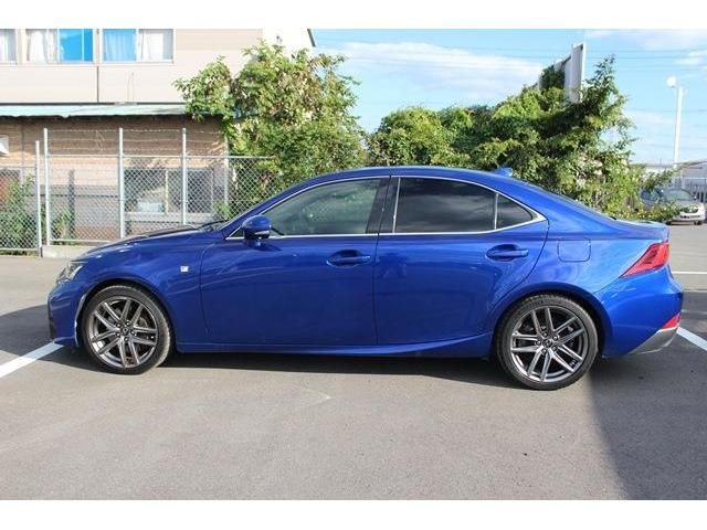TOYOTA LEXUS IS200t 2016