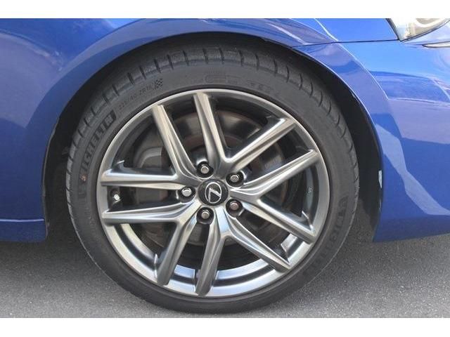 TOYOTA LEXUS IS200t 2016