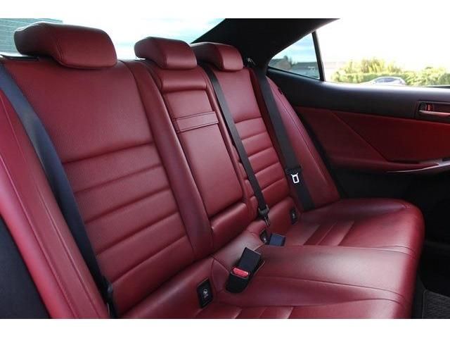 TOYOTA LEXUS IS200t 2016