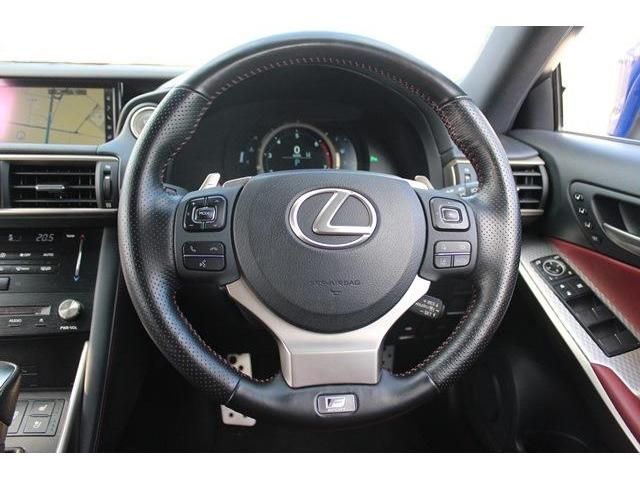 TOYOTA LEXUS IS200t 2016