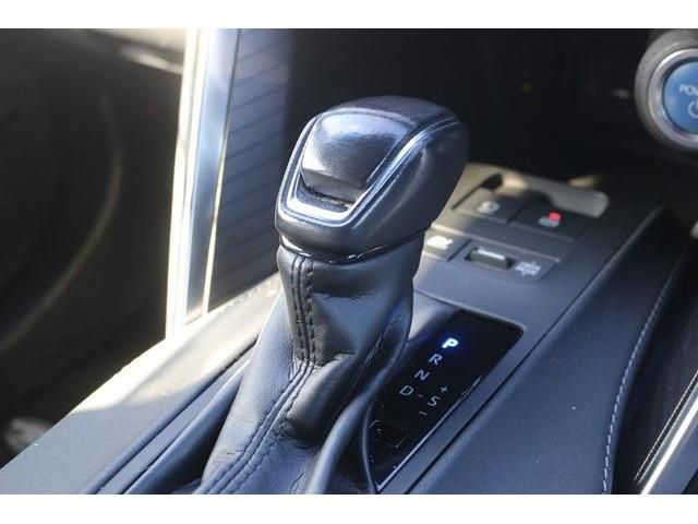 TOYOTA HARRIER HYBRID 2020