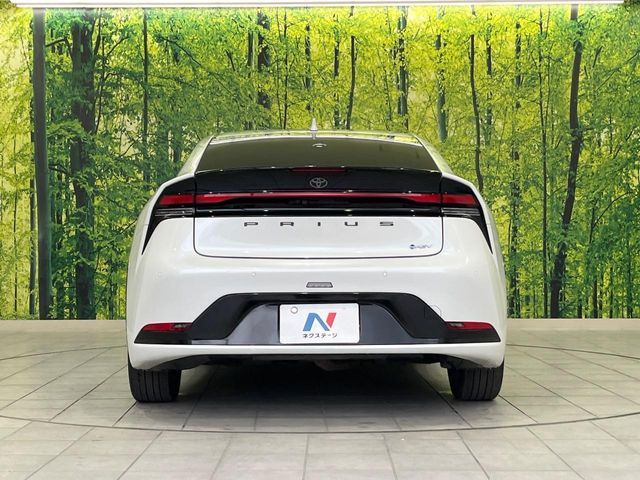 TOYOTA PRIUS 4WD 2024