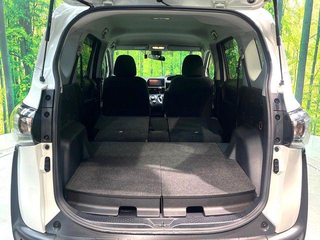 TOYOTA SIENTA HYBRID 2019