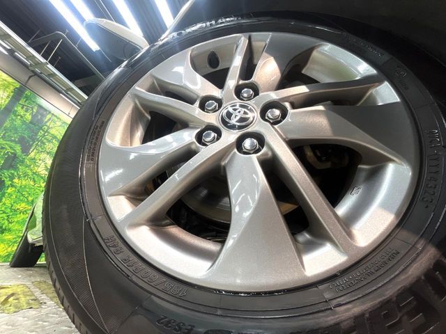 TOYOTA SIENTA HYBRID 2019