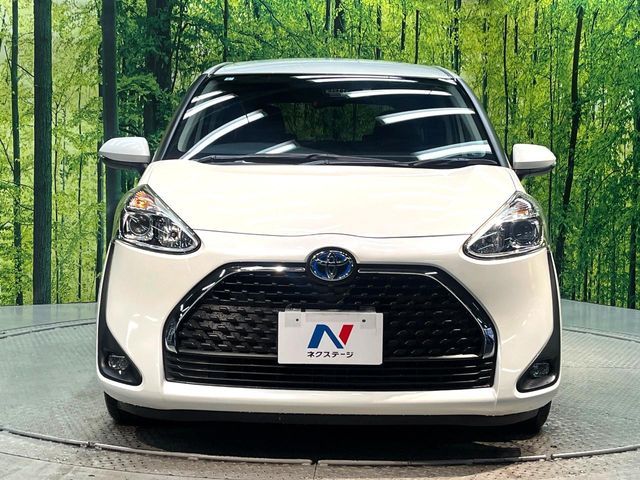 TOYOTA SIENTA HYBRID 2019