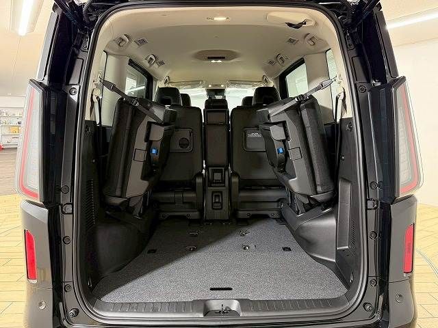 NISSAN SERENA  WG 4WD 2025