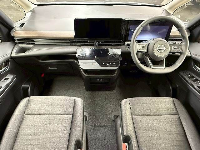 NISSAN SERENA  WG 4WD 2025