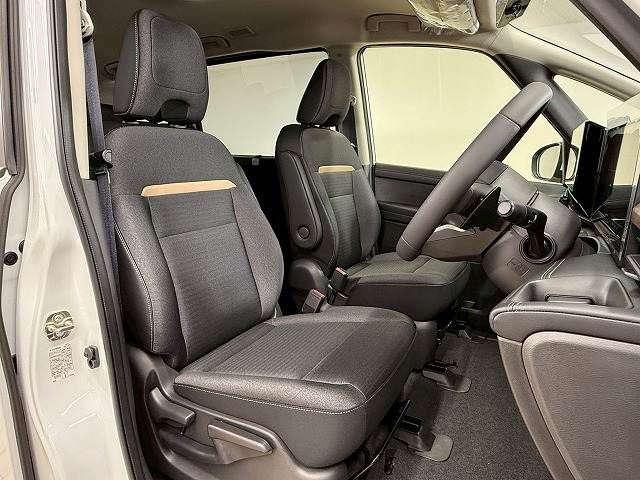 NISSAN SERENA  WG 4WD 2025