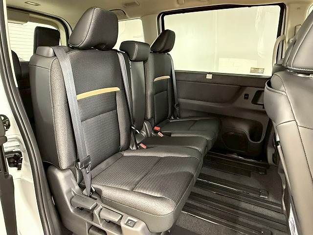 NISSAN SERENA  WG 4WD 2025