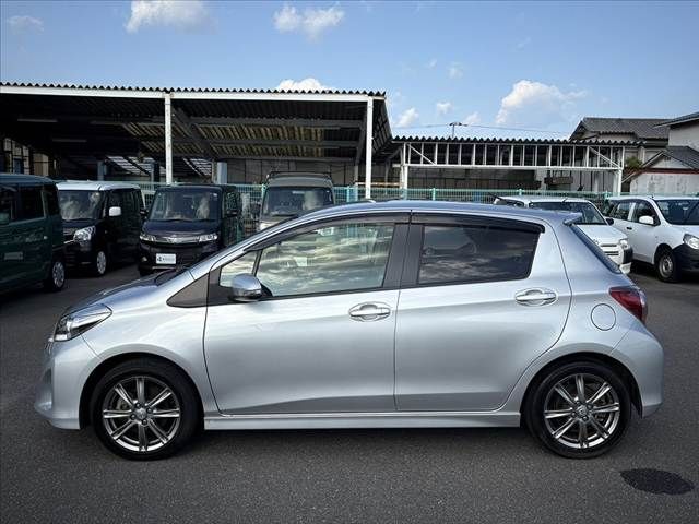 TOYOTA VITZ 2014