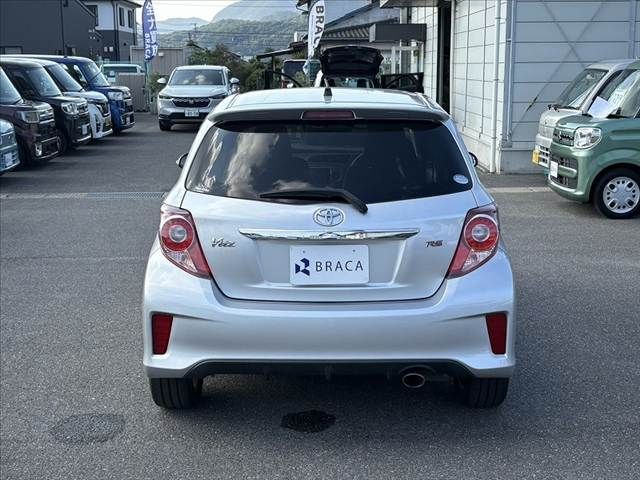 TOYOTA VITZ 2014