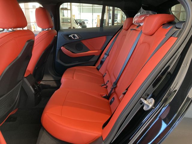 BMW BMW 1series 2024